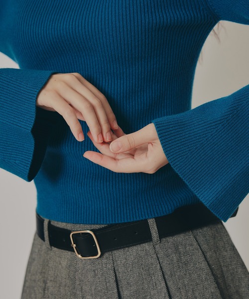 REDYAZEL（レディアゼル）の「カットアウトリブニットトップス（ニット/セーター・レディース・オフホワイト/ブラック/ブルー/チャコールグレー/オレンジ/ブラウン・FREE）」の7枚目の写真