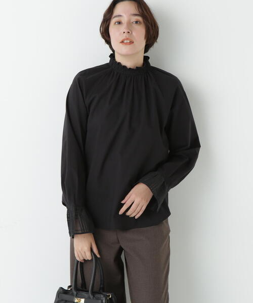 human woman(ヒューマンウーマン)の「◆袖チェックジャガードブラウス(シャツ/ブラウス・レディース・ホワイト/ブラック・MEDIUM)」の1枚目の写真