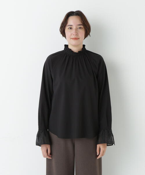 human woman(ヒューマンウーマン)の「◆袖チェックジャガードブラウス(シャツ/ブラウス・レディース・ホワイト/ブラック・MEDIUM)」の11枚目の写真