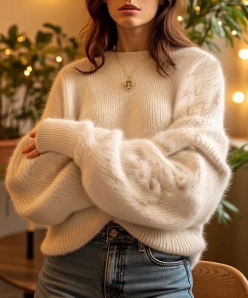 cammie(キャミー)の「モヘアケーブルニットトップス(ニット/セーター・レディース・ブルー/アイボリー/グレイッシュベージュ・F)」の5枚目の写真
