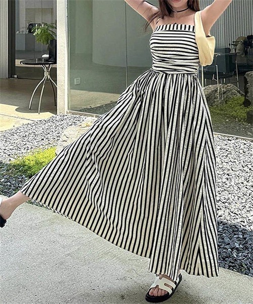 FREE STYLISTS(フリー スタイリスト)の「バックシャーリング ストライプ柄キャミワンピース(ワンピース・レディース・ブラック/ピンク/ブルー・S/M/L)」の1枚目の写真