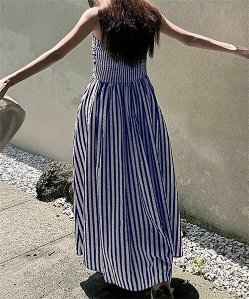 FREE STYLISTS(フリー スタイリスト)の「バックシャーリング ストライプ柄キャミワンピース(ワンピース・レディース・ブラック/ピンク/ブルー・S/M/L)」の11枚目の写真