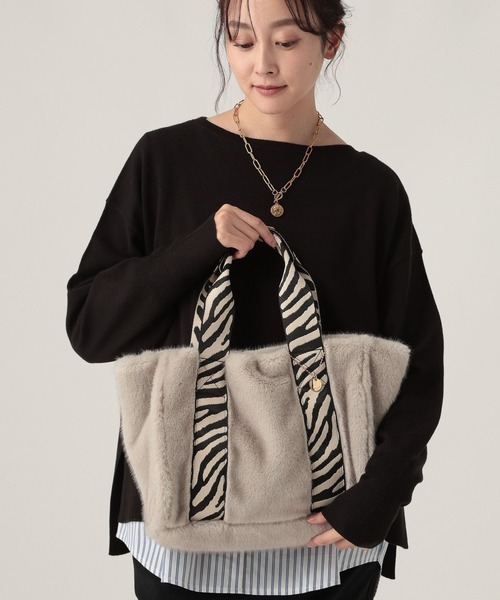 Elura（エルーラ）の「ミンクライクファートートＭ/607563（トートバッグ・レディース・ブラウン/グレー・FREE）」の3枚目の写真