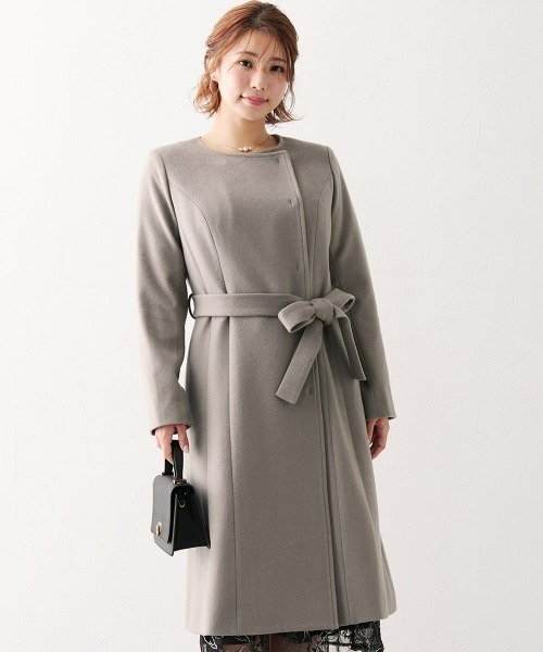 Nissen glamor(ニッセングラマー)の「【大きい胸専用】ウール混ノーカラーロングコート(ノーカラーコート・レディース・ブラック/ベージュ・M/L/LL)」の1枚目の写真