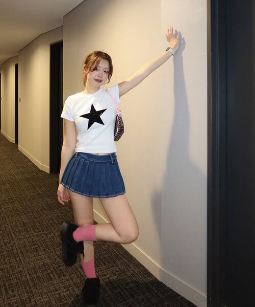 YOUHEE(ユヒ)の「STAR POINT T-SHIRTS WHITE(Tシャツ/カットソー・レディース・その他・FREE)」の15枚目の写真