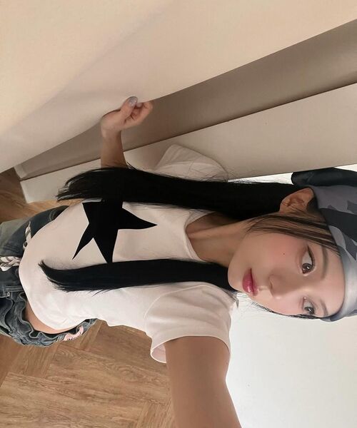 YOUHEE(ユヒ)の「STAR POINT T-SHIRTS WHITE(Tシャツ/カットソー・レディース・その他・FREE)」の17枚目の写真
