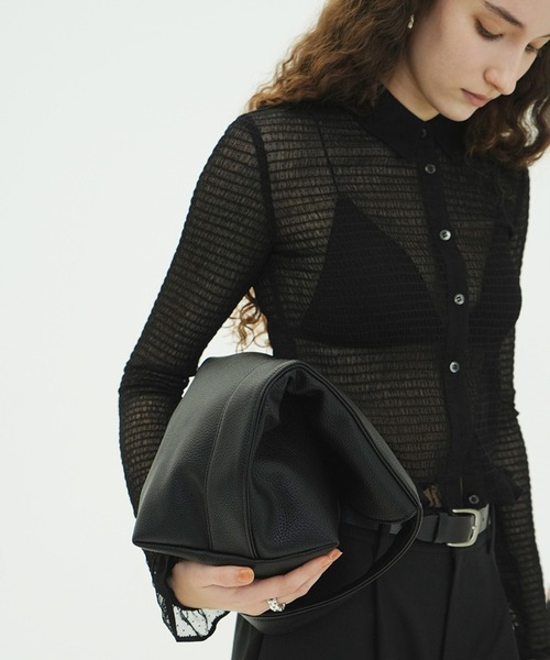 CLANE(クラネ)の「FAKE LEATHER LARGE TOTE BAG(トートバッグ・レディース・ブラック・F)」の3枚目の写真