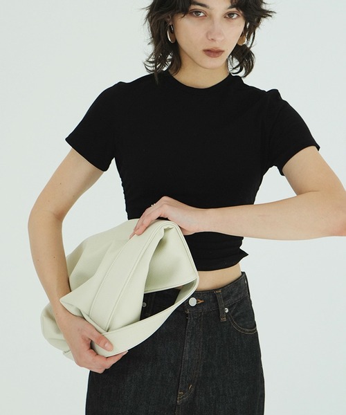 CLANE(クラネ)の「FAKE LEATHER LARGE TOTE BAG(トートバッグ・レディース・ブラック・F)」の5枚目の写真
