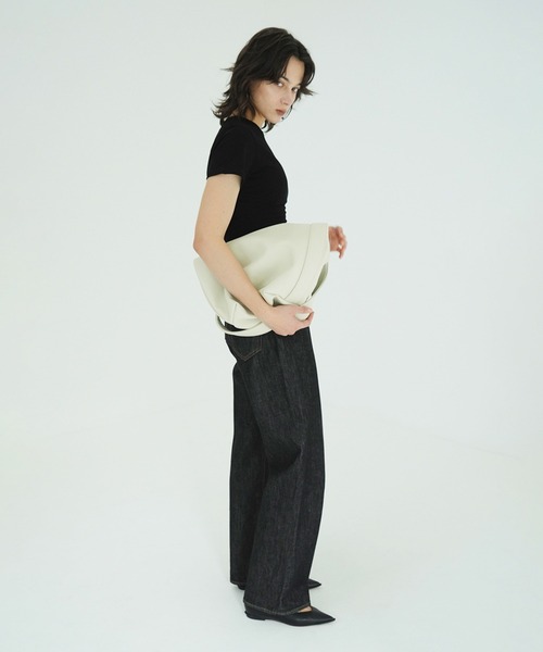 CLANE(クラネ)の「FAKE LEATHER LARGE TOTE BAG(トートバッグ・レディース・ブラック・F)」の7枚目の写真