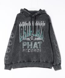 chillax（チラックス）の「【CHILLAX】パウダーブリーチ加工プリント裏毛パーカー プルフーディ―（パーカー）」