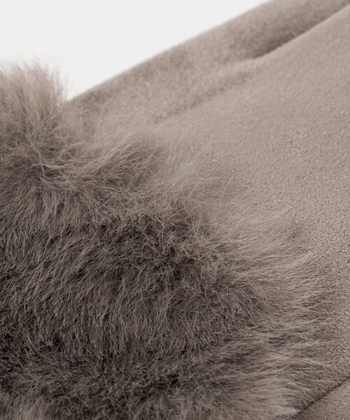 green label relaxing（グリーンレーベルリラクシング）の「起毛シルキー フェイクファー グローブ 手洗い可能（手袋・レディース・ダークグレー/モカ/ライトグレー・FREE）」の14枚目の写真