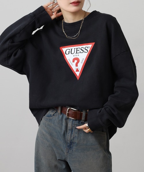 GUESS JEANS(ゲスジーンズ)の「GUESS JEANS アイコニック トライアングル クルーネックスウェット(スウェット・レディース・ブラック/レッド・M/S/L/XS)」の2枚目の写真