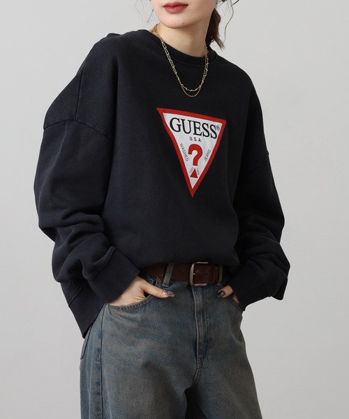 GUESS JEANS(ゲスジーンズ)の「GUESS JEANS アイコニック トライアングル クルーネックスウェット(スウェット・レディース・ブラック/レッド・M/S/L/XS)」の5枚目の写真