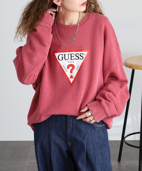 GUESS JEANS(ゲスジーンズ)の「GUESS JEANS アイコニック トライアングル クルーネックスウェット(スウェット・レディース・ブラック/レッド・M/S/L/XS)」の11枚目の写真