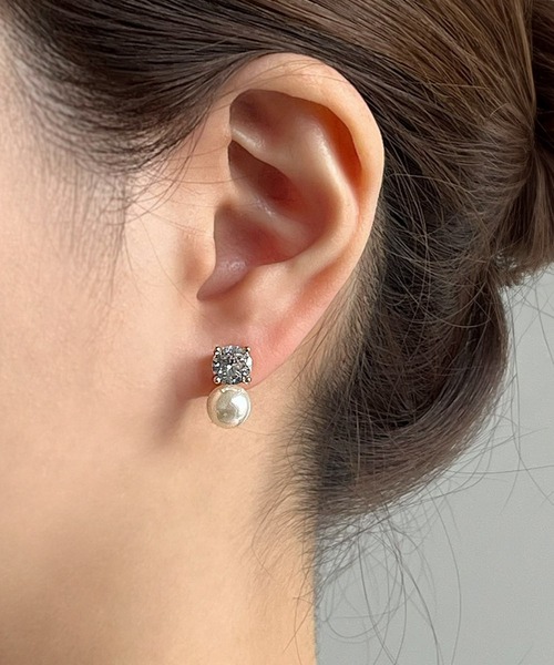 girl(ガール)の「ラインストーン×フェイクパールピアス ゴールド 両耳(ピアス(両耳用)・レディース・ゴールド・-)」の6枚目の写真
