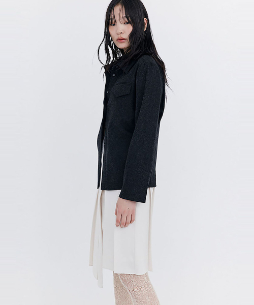 WNDERKAMMER(ブンダーカンマー)の「ウールスリムラインシャツ_チャコール(シャツ/ブラウス・レディース・その他・SMALL/MEDIUM)」の3枚目の写真