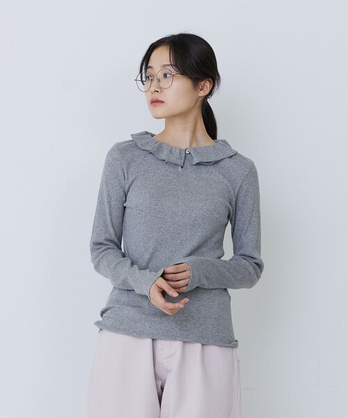 conges payes ADIEU TRISTESSE（コンジェ ペイエ アデュートリステス）の「フリルカラーインナーカットソー（Tシャツ/カットソー・レディース・キナリ/グレー系その他/ブラック・FREE）」の6枚目の写真