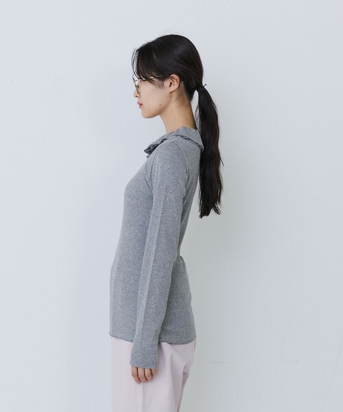conges payes ADIEU TRISTESSE（コンジェ ペイエ アデュートリステス）の「フリルカラーインナーカットソー（Tシャツ/カットソー・レディース・キナリ/グレー系その他/ブラック・FREE）」の8枚目の写真