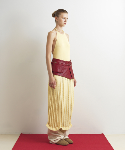 AOPT（アオプト）の「LAYERED HALTER NECK KNIT DRESS - BUTTER（ワンピース・レディース・その他・SMALL/MEDIUM）」の2枚目の写真