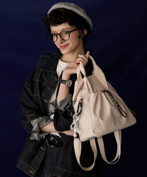 BONLECILL Marche(ボンルシールマルシェ)の「【BONLECILL Marche】2wayボディバッグ/リュック/ハンドバッグ(バックパック/リュック・レディース・グレー/アイボリー/ブラック・FREE)」の7枚目の写真
