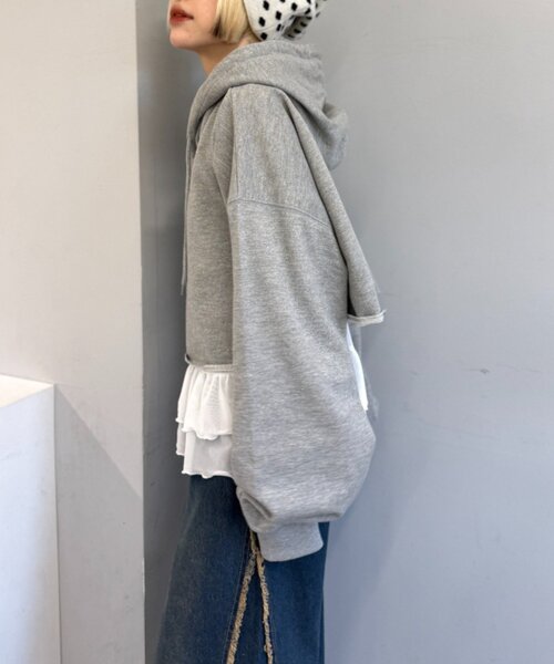 w closet（ダブルクローゼット）の「ラメショートパーカー（パーカー・レディース・アイボリー/グレー・FREE）」の12枚目の写真