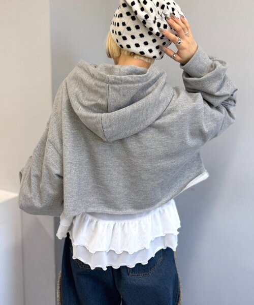 w closet（ダブルクローゼット）の「ラメショートパーカー（パーカー・レディース・アイボリー/グレー・FREE）」の13枚目の写真