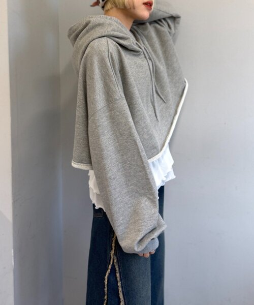 w closet（ダブルクローゼット）の「ラメショートパーカー（パーカー・レディース・アイボリー/グレー・FREE）」の14枚目の写真