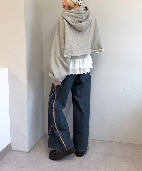 w closet（ダブルクローゼット）の「ラメショートパーカー（パーカー・レディース・アイボリー/グレー・FREE）」の16枚目の写真