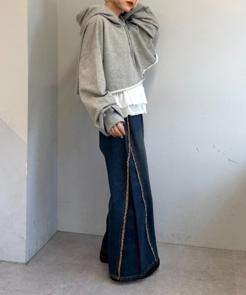 w closet（ダブルクローゼット）の「ラメショートパーカー（パーカー・レディース・アイボリー/グレー・FREE）」の17枚目の写真