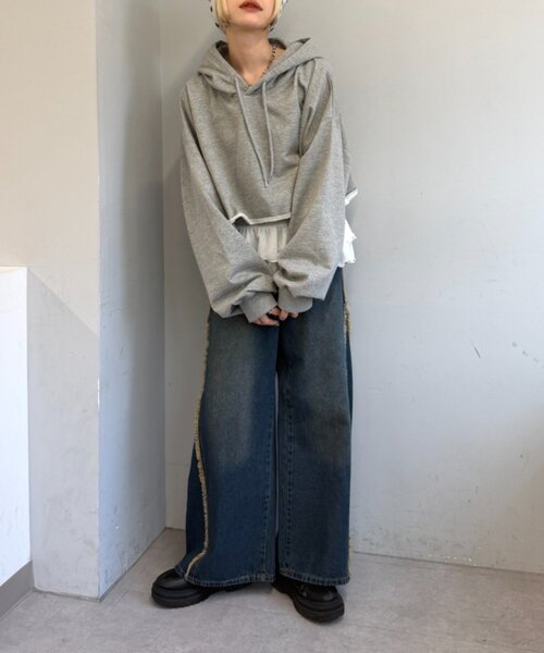 w closet（ダブルクローゼット）の「ラメショートパーカー（パーカー・レディース・アイボリー/グレー・FREE）」の18枚目の写真