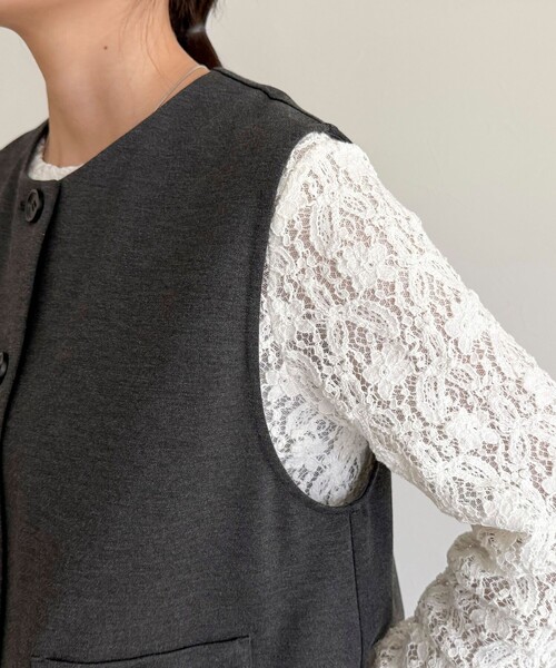 fredy emue(フレディエミュ)の「【セットアップ対応】ポンチノーカラージレ(ベスト・レディース・ブラック/チャコールグレー・38)」の15枚目の写真