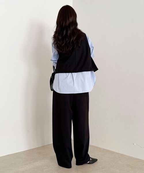 fredy emue(フレディエミュ)の「【セットアップ対応】ポンチノーカラージレ(ベスト・レディース・ブラック/チャコールグレー・38)」の22枚目の写真