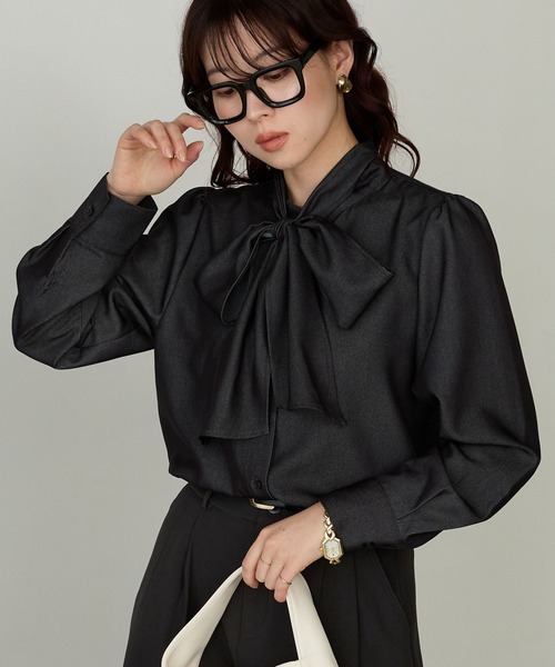 Cherir Mignon(シェリルミニョン)の「【Cherir Mignon】ビッグリボンボウタイシャツ(シャツ/ブラウス・レディース・ブルー/ブラック/ネイビー・FREE)」の1枚目の写真