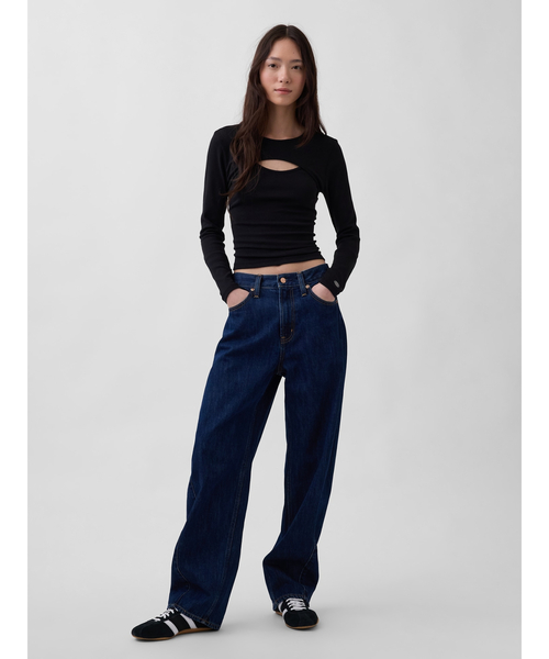 GAP(ギャップ)の「モダン カットアウトTシャツ(Tシャツ/カットソー・レディース・ブラック/オフホワイト/ブルー・XS/S/M/L/XL/XXS)」の6枚目の写真