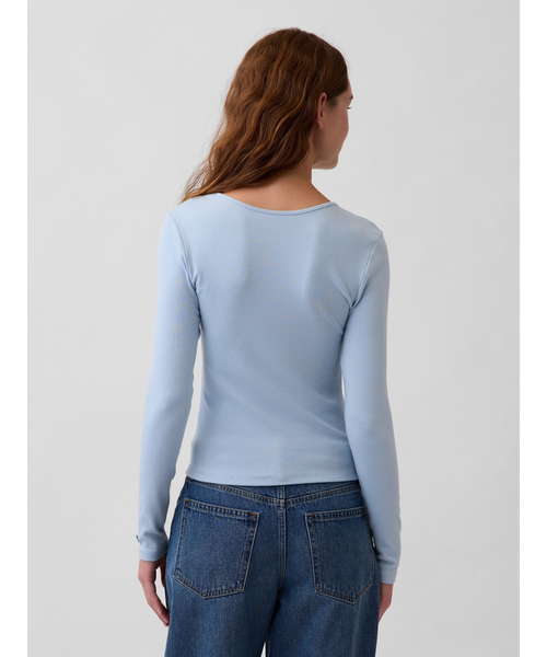 GAP(ギャップ)の「モダン カットアウトTシャツ(Tシャツ/カットソー・レディース・ブラック/オフホワイト/ブルー・XS/S/M/L/XL/XXS)」の8枚目の写真