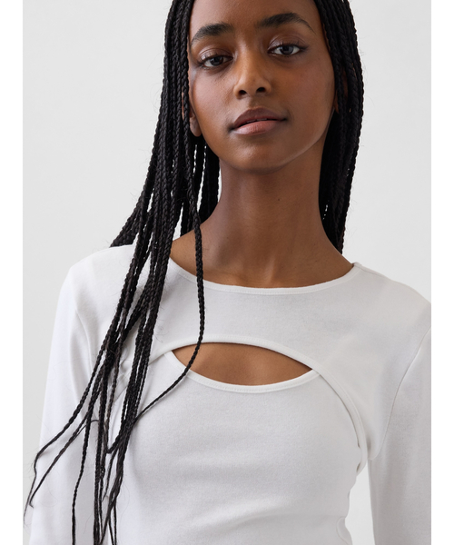 GAP(ギャップ)の「モダン カットアウトTシャツ(Tシャツ/カットソー・レディース・ブラック/オフホワイト/ブルー・XS/S/M/L/XL/XXS)」の10枚目の写真