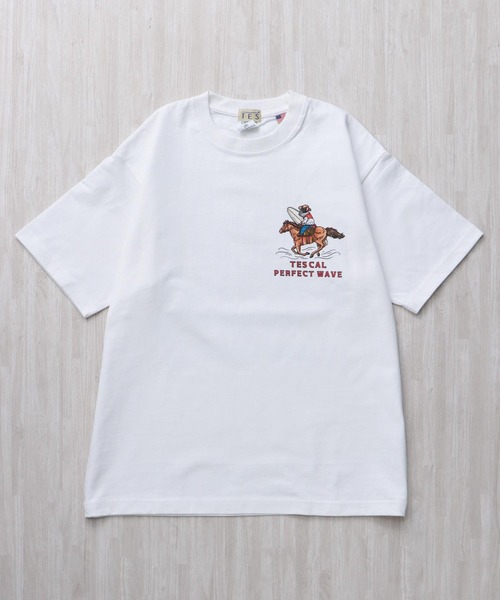 The Endless Summer（エンドレスサマー）の「【WEB / FLAG SHOP限定】 TES 2026 NEW YEAR TEE & BANDANA / Tシャツ&バンダナセット（Tシャツ/カットソー・メンズ・グレー/ホワイト・MEDIUM/XX-LARGE/X-LARGE/SMALL/LARGE）」の4枚目の写真