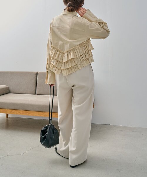 CAPRICIEUX LE'MAGE（カプリシューレマージュ）の「裾フリルシャツ（シャツ/ブラウス・レディース・ブルー/ホワイト/ベージュ・FREE）」の17枚目の写真