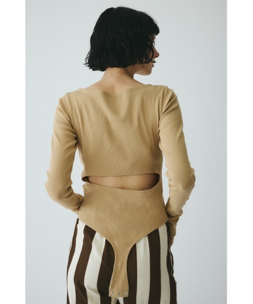 HeRIN.CYE（ヘリンドットサイ）の「Teleco back open tee　　テレコバックオープンT（Tシャツ/カットソー・レディース・ブラック/ベージュ/オフホワイト・FREE）」の4枚目の写真