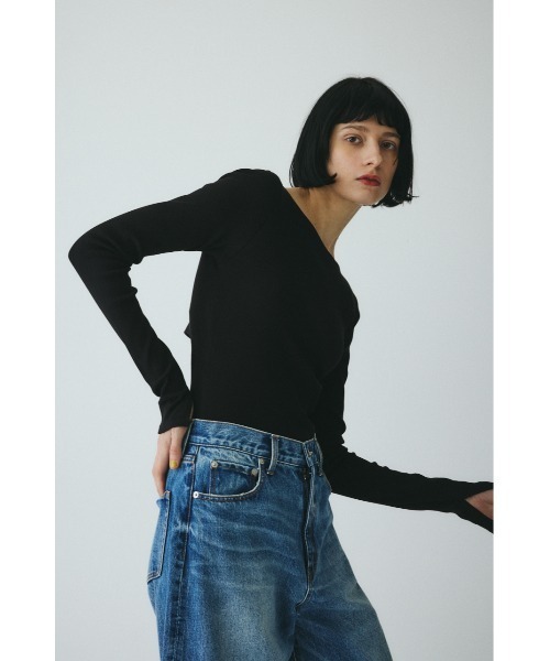 HeRIN.CYE（ヘリンドットサイ）の「Teleco back open tee　　テレコバックオープンT（Tシャツ/カットソー・レディース・ブラック/ベージュ/オフホワイト・FREE）」の7枚目の写真