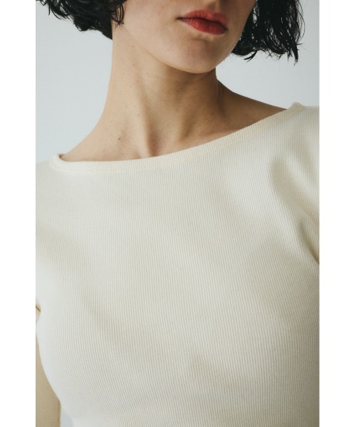 HeRIN.CYE（ヘリンドットサイ）の「Teleco back open tee　　テレコバックオープンT（Tシャツ/カットソー・レディース・ブラック/ベージュ/オフホワイト・FREE）」の21枚目の写真