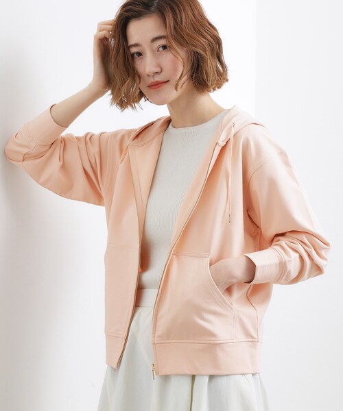 grove(グローブ)の「軽やかに羽織れてシーズンレスに活躍! 大人のジップパーカー(パーカー・レディース・グレー/アイボリー/ベビーピンク・02/03/01/04/05)」の12枚目の写真