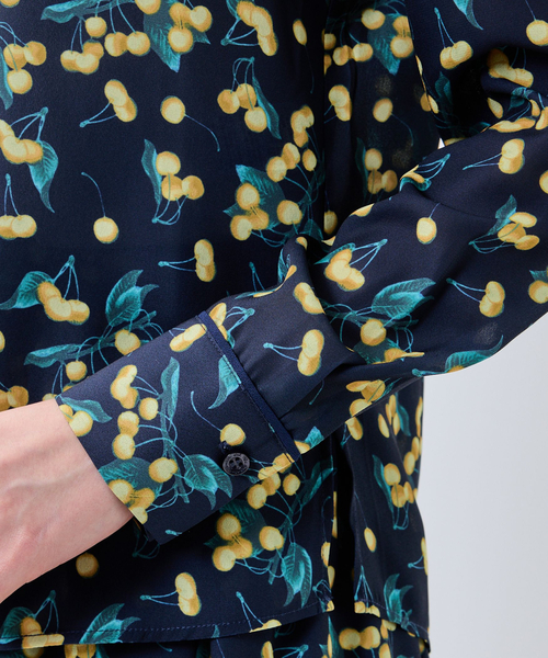 NARACAMICIE（ナラカミーチェ）の「【NARACAMICIE】チェリー柄配色シャツ衿長袖ブラウス（シャツ/ブラウス・レディース・ネイビー/ブルー・L/M）」の10枚目の写真