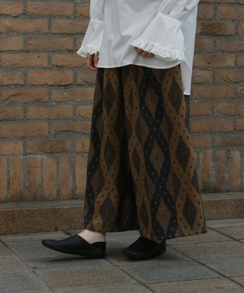 sanpo kuschel(サンポクシェル)の「ジャガードパンツ(その他パンツ・レディース・ブラウン・FREE)」の1枚目の写真