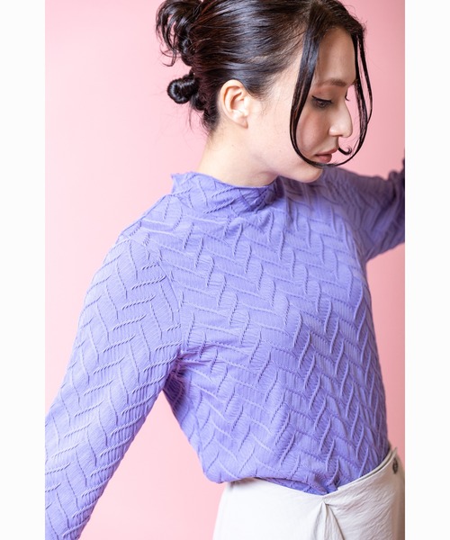 OSMOSIS（オズモーシス）の「ピンタックハイネックTシャツ（Tシャツ/カットソー・レディース・ブルー/ブラック/アイボリー/ライトパープル・ONE SIZE）」の9枚目の写真