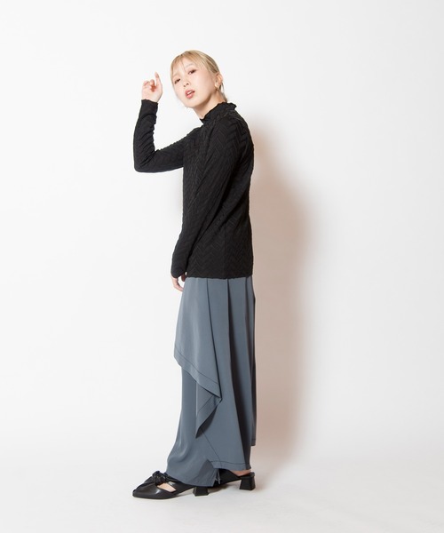 OSMOSIS（オズモーシス）の「ピンタックハイネックTシャツ（Tシャツ/カットソー・レディース・ブルー/ブラック/アイボリー/ライトパープル・ONE SIZE）」の18枚目の写真