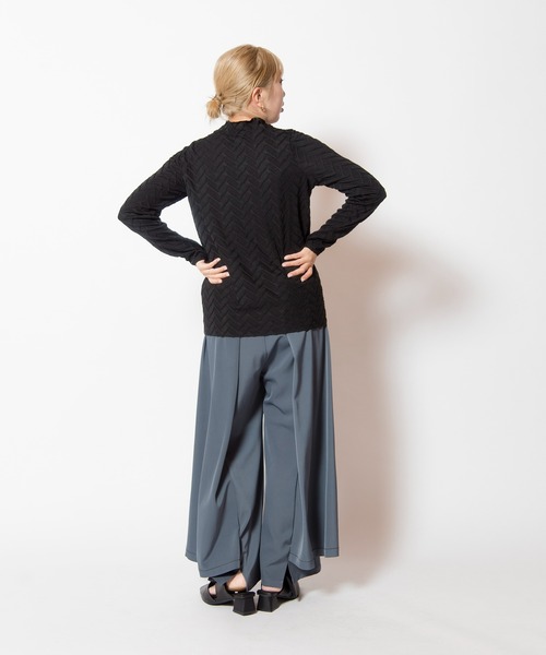 OSMOSIS（オズモーシス）の「ピンタックハイネックTシャツ（Tシャツ/カットソー・レディース・ブルー/ブラック/アイボリー/ライトパープル・ONE SIZE）」の20枚目の写真