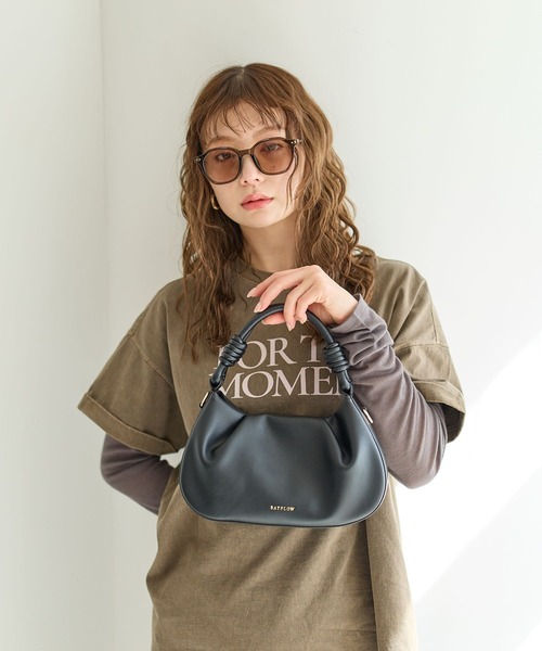 BAYFLOW（ベイフロー）の「[500mlのペットボトルも入る]ノットワンハンドルショルダーバッグ（ハンドバッグ・レディース・ブラック/ベージュ/ライトグリーン・FREE）」の4枚目の写真