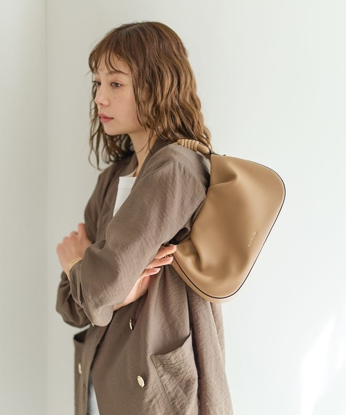 BAYFLOW（ベイフロー）の「[500mlのペットボトルも入る]ノットワンハンドルショルダーバッグ（ハンドバッグ・レディース・ブラック/ベージュ/ライトグリーン・FREE）」の6枚目の写真