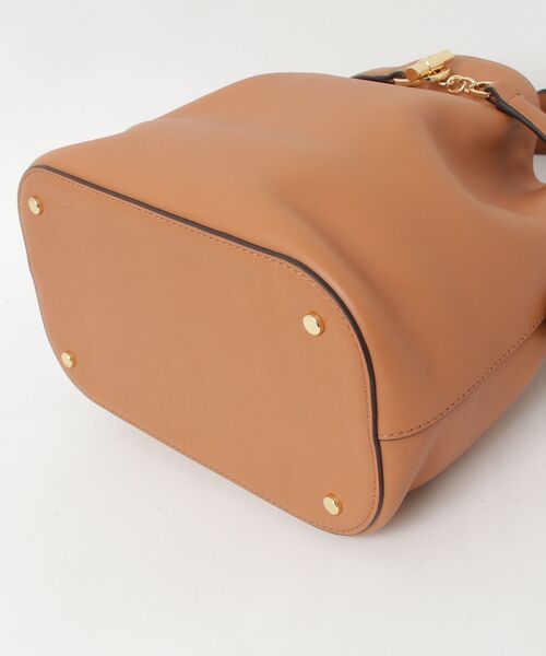 LAUREN RALPH LAUREN（ローレン ラルフ ローレン）の「レザー ミディアム Blaike バケット バッグ（ハンドバッグ・レディース・ブラウン・ONE）」の2枚目の写真